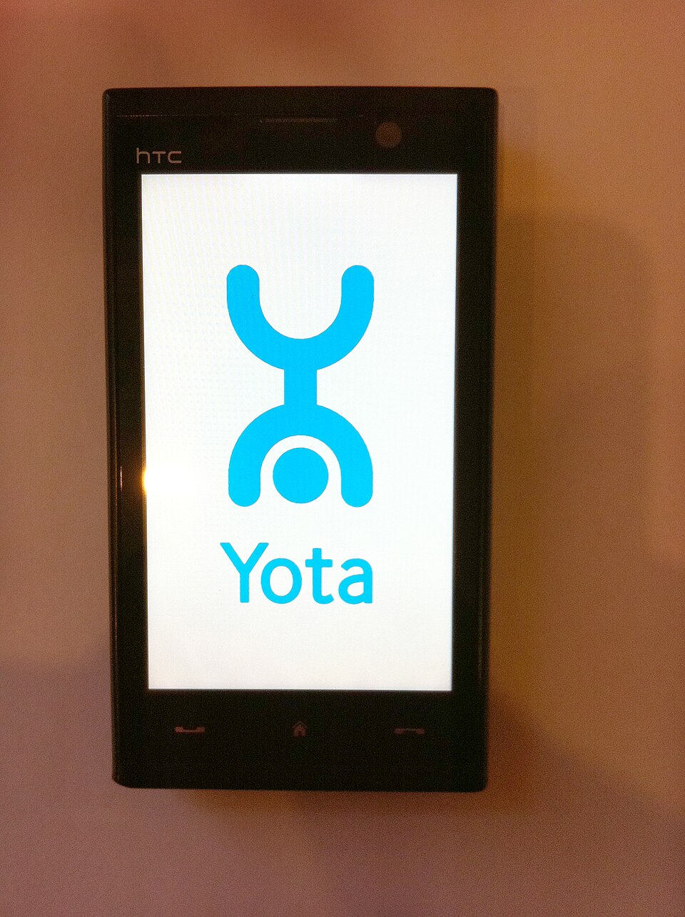 HTC Max 4G, foto