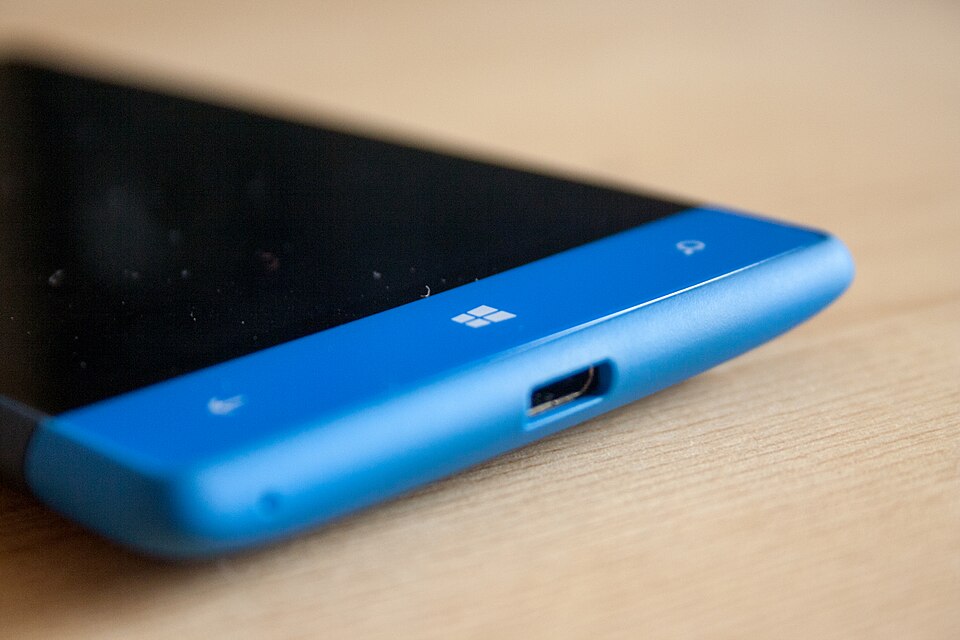 HTC Windows Phone 8S (Rio), foto