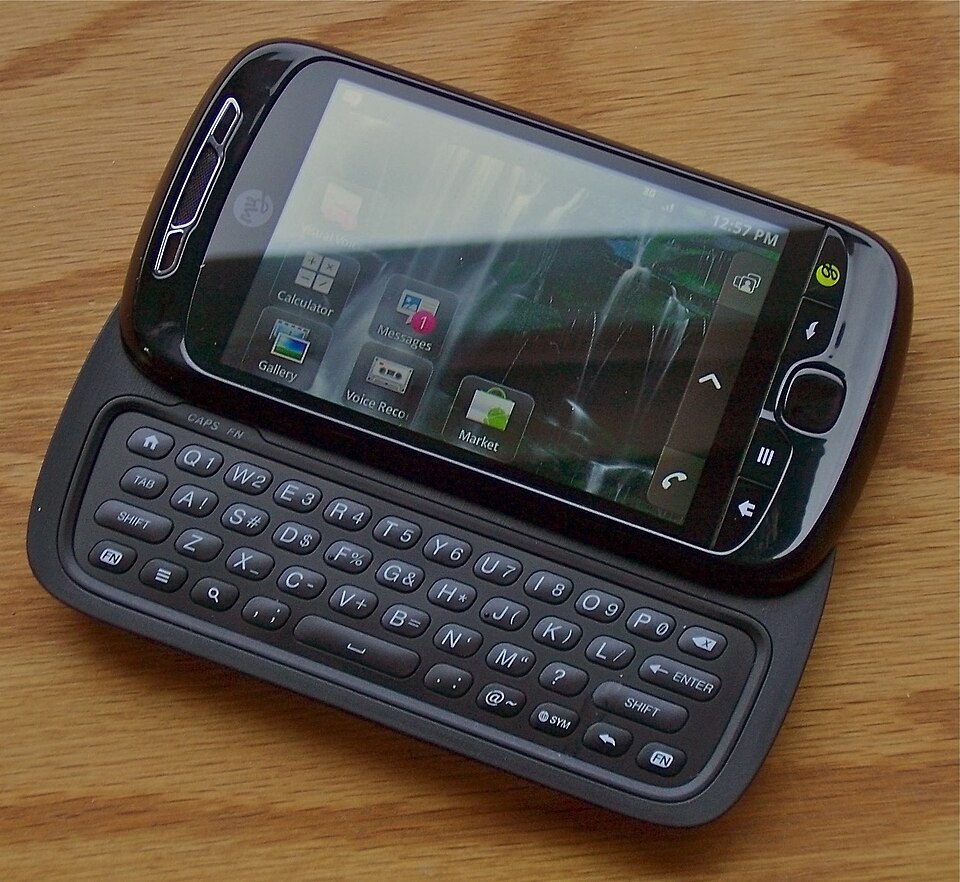 T-Mobile myTouch 3G Slide (Espresso), Foto